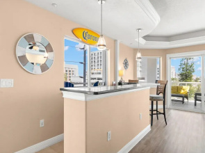 Sun West Palms 301