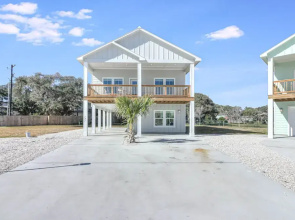 Casa Grande Sp131 5 Bedroom Home by RedAwning