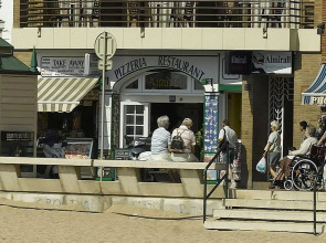 Almirall Apartaments