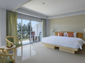 Seapine Beach Golf and Resort Hua Hin