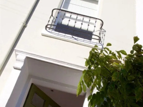 Seventeen The Town House