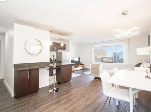 One Bedroom Unit With in Suite Laundry and Parking