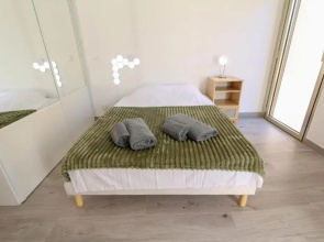 AC Appartment with terrace parking and pool- BENAKEY