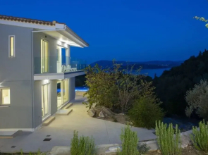 Villas Harriet - With Sea View and Near the sea