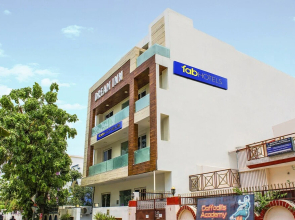 FabHotel Dream Inn Vikas Nagar