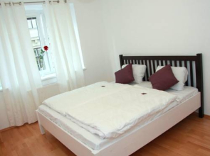 Livingston Apartment Premium