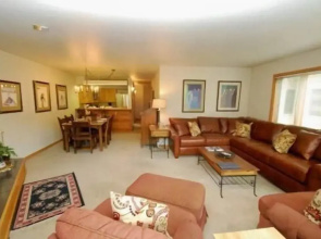 Ski Run Condominiums 2 Bedroom Apartment by Key to the Rockies