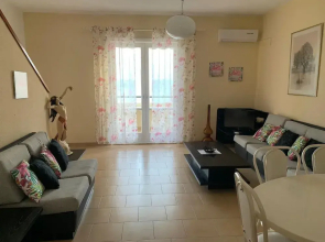 Glyfada Two Floors Maizonette Aa2 62