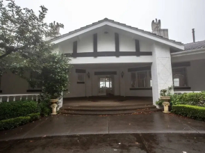 Classic 5 Beds Mt Dandenong Resort