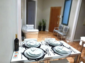 Super Balmes Guest House