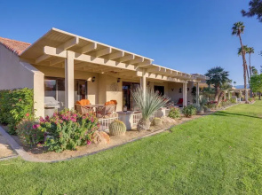 Spacious Condo w/ Mtn Views in Palm Desert!