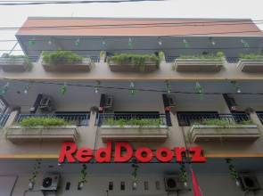 RedDoorz @ Jalan Pramuka Manado