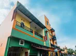 OYO 2165 Alyah Guest House Syariah