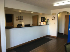 Arlington Inn and Suites