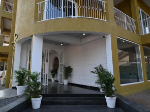 Bedzzz Xclusiv Morjim, Goa By Leisure Hotels