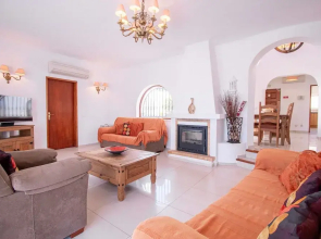 32A Vale do Milho Stunning Detached Villa Close