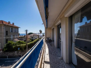 SERRENDY 2-bedroom apartment with terrace and parking only 100 meters