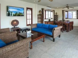 3 Bedroom Pool Villa 20 seconds from Samrong beach front
