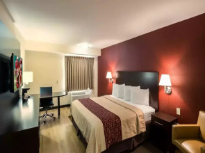 Red Roof Inn PLUS+ Houston - Energy Corridor