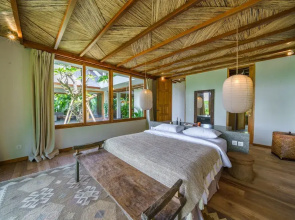 Villa Kauh - Luxury Tropical 5BR Villa