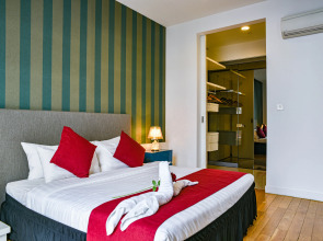 Flixses Suites At Platinum Klcc