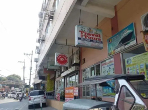 Ekonumi Rooms at Benrosi Plaza