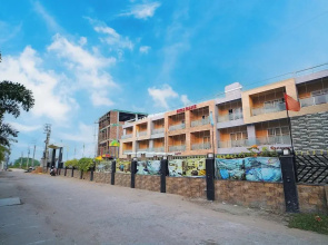Royal Palace Beach Resort