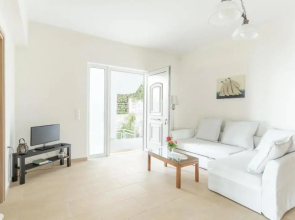 Daskalio Sea Front House