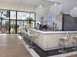 Palm Beach Hotel & Bungalows