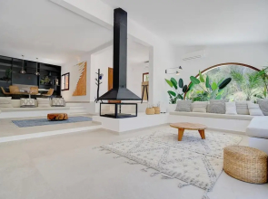 Villa - 4 Bedrooms with Pool and WiFi - 107785