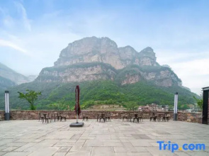 Yougu Zhilan Resort Hotel