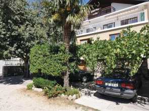 Awesome Apartment in Starigrad Paklenica With 2 Bedrooms