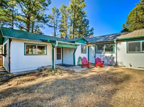 Near Fool Hollow Lake & Trails: Family Cabin