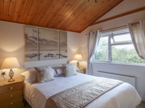 Peri Lodge