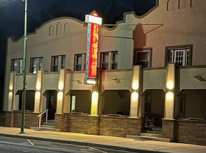 Burge Hotel