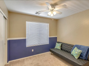 Peggy - 3 Br home by RedAwning