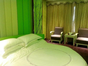 Jingjiang Shuiyue Qinghua Hotel