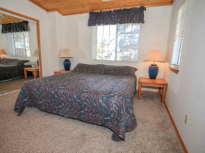 Crescenta Heights by Big Bear Cool Cabins