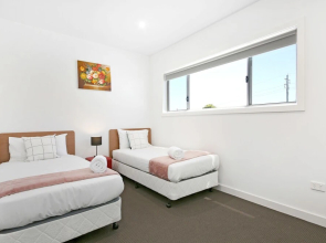Villa Merrylands