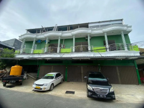 RedDoorz Plus near Siloam Hospital Balikpapan