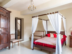 Elegant Holiday Home in Olonzac With Private Swimming Pool