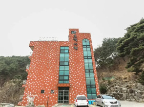 Inje Hotel Trip