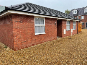 Quiet and central modern new build bungalow