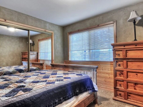 No. 6 Talmadge Lodge - 5 Br Home