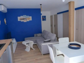 Gîte entièrement rénové sur le thème de la mer.