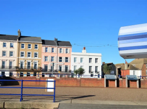 Marine Court Holiday Apartments