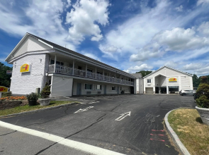 Super 8 by Wyndham Albany