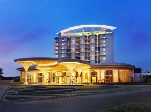 Santika Premiere Kota Harapan Indah