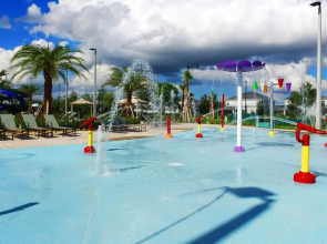 Three Bedrooms Storey Lake Orlando 201