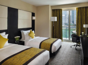 Mövenpick Jumeirah Lakes Towers Hotel